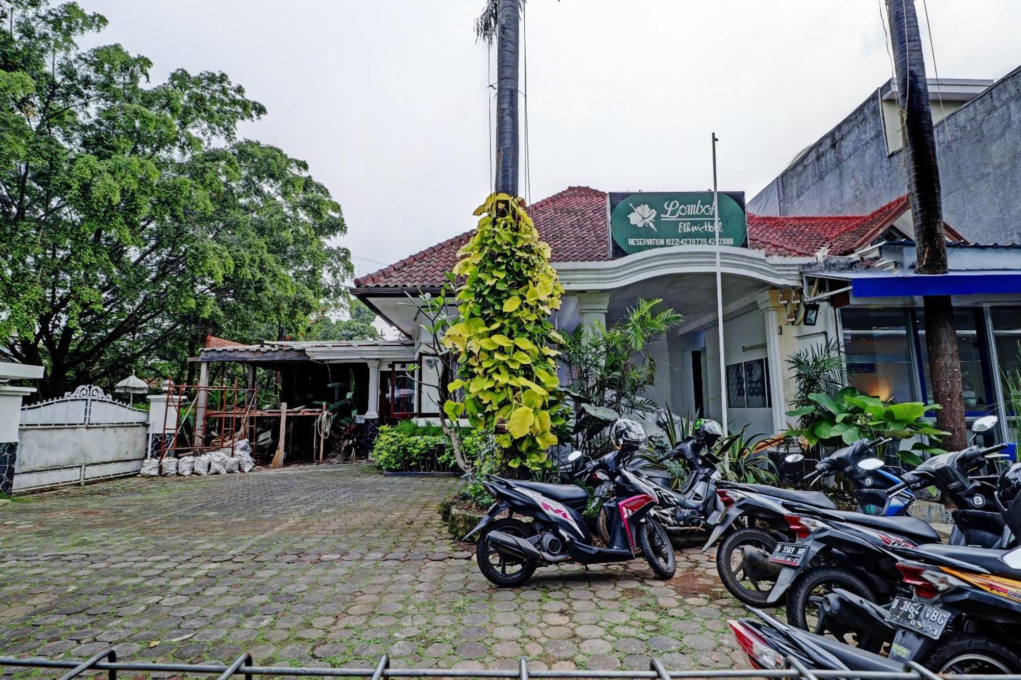 Hotel O Bandung Near Stadion Siliwangi Formerly The Ethnic Hotel Bandung Exteriér fotografie