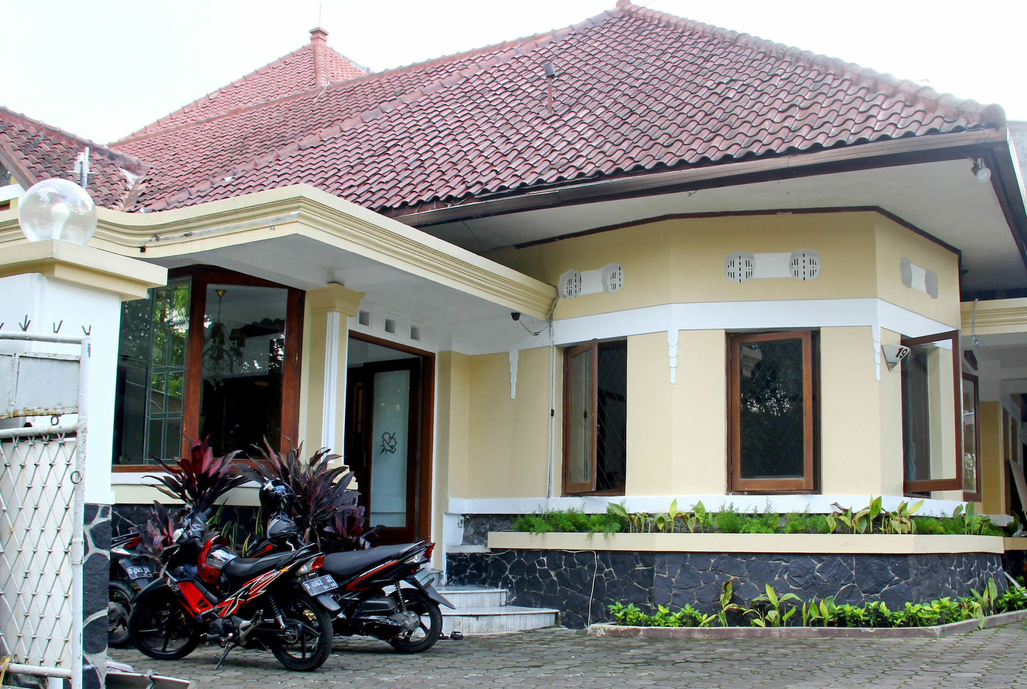 Hotel O Bandung Near Stadion Siliwangi Formerly The Ethnic Hotel Bandung Exteriér fotografie
